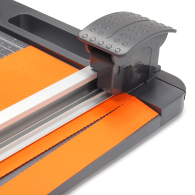 Резак многофункциональный роликовый JLS MF-30 (длина реза 320 мм)