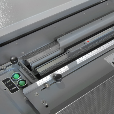 Машина термоклеевая BindTec HT900 Машина термоклеевая BindTec HT900