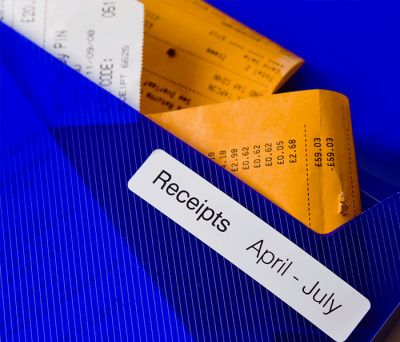 Наклейки DK11203 для папок-регистраторов (файлов) Brother QL 500/1060 (размер: 17 x 87мм) [кол-во: 300 накл/рул] [артикул: DK-11203] /оригинальные/