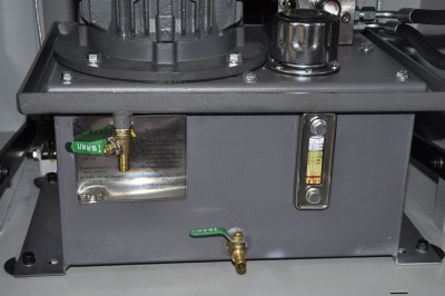 Гильотина гидравлическая напольная Boway BW-R5210 V8 (длина реза 520 мм)