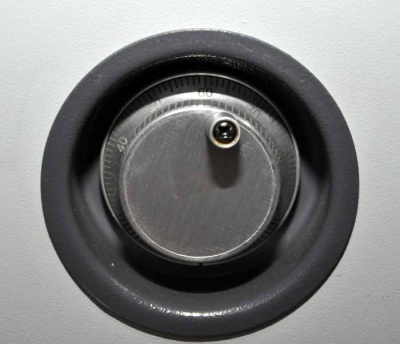 Гильотина электрическая FRONT E520T (длина реза 520 мм)