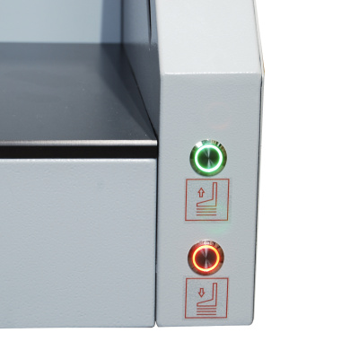 Гильотина гидравлическая BindTec 7208 (длина реза 720 мм) (1 место)