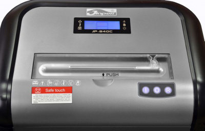 Уничтожитель (шредер) бумаги JP-840C (размер частицы 3,8х40 мм)