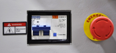 Гильотина электрическая BindTec 4908B (длина реза 490 мм) Гильотина электрическая BindTec 4908B (длина реза 490 мм)